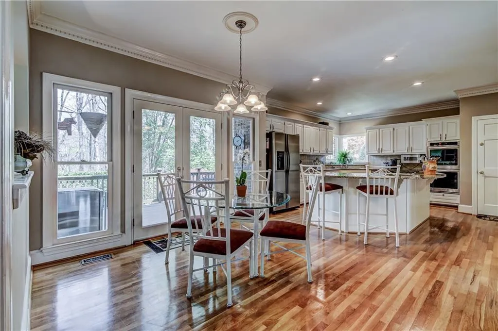 190 Grogans Landing, Sandy Springs, Georgia 30350, 5 Bedrooms Bedrooms, ,4 BathroomsBathrooms,Residential,Sold,190 Grogans Landing,5826788