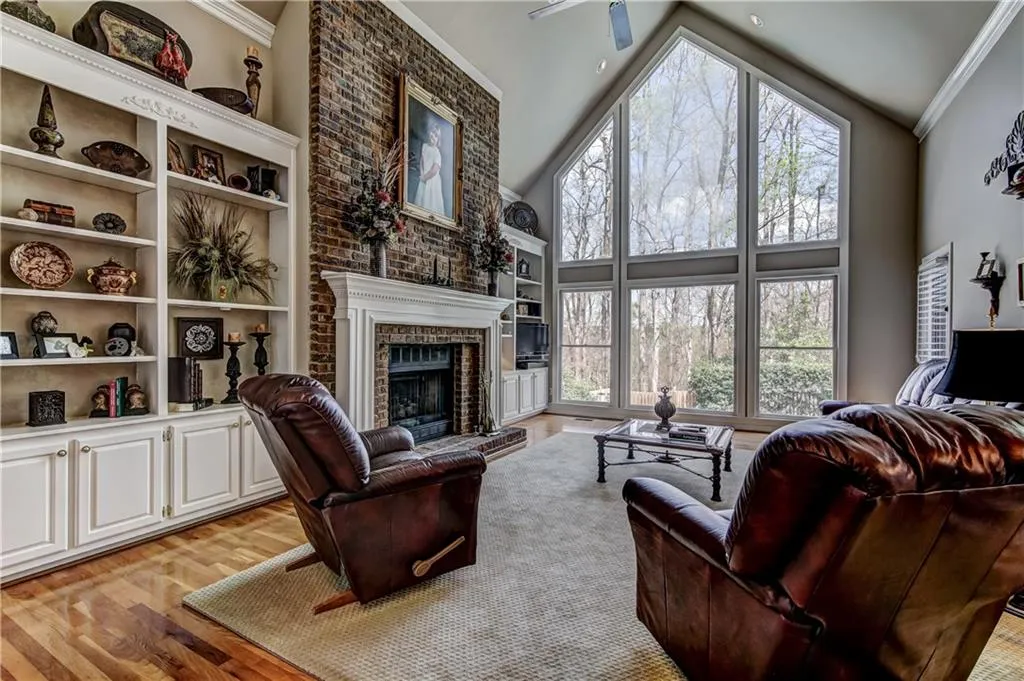 190 Grogans Landing, Sandy Springs, Georgia 30350, 5 Bedrooms Bedrooms, ,4 BathroomsBathrooms,Residential,Sold,190 Grogans Landing,5826788
