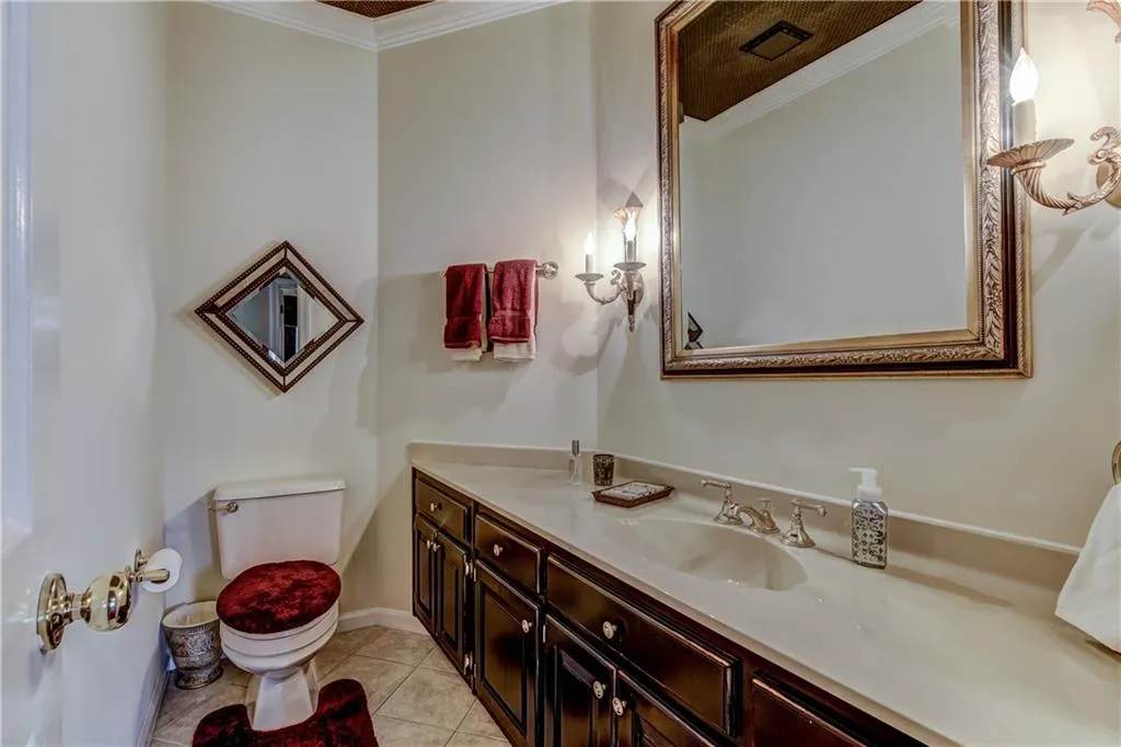 190 Grogans Landing, Sandy Springs, Georgia 30350, 5 Bedrooms Bedrooms, ,4 BathroomsBathrooms,Residential,Sold,190 Grogans Landing,5826788
