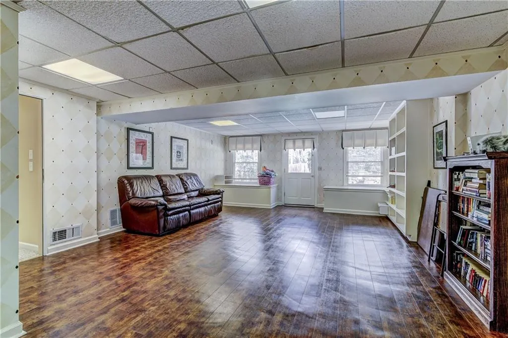 190 Grogans Landing, Sandy Springs, Georgia 30350, 5 Bedrooms Bedrooms, ,4 BathroomsBathrooms,Residential,Sold,190 Grogans Landing,5826788