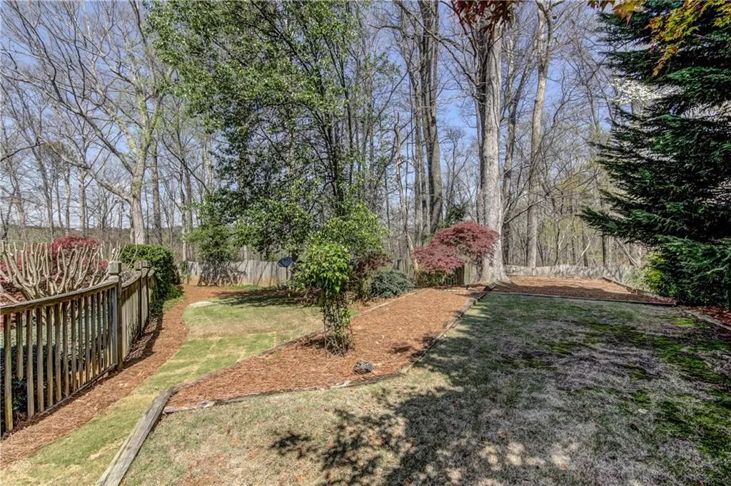 190 Grogans Landing, Sandy Springs, Georgia 30350, 5 Bedrooms Bedrooms, ,4 BathroomsBathrooms,Residential,Sold,190 Grogans Landing,5826788