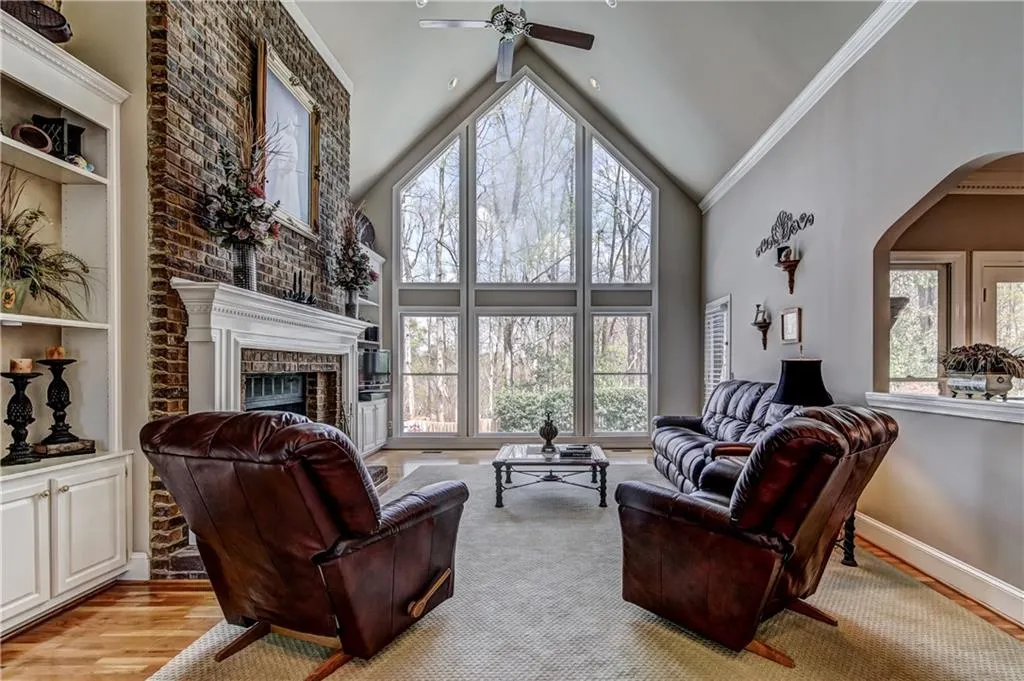 190 Grogans Landing, Sandy Springs, Georgia 30350, 5 Bedrooms Bedrooms, ,4 BathroomsBathrooms,Residential,Sold,190 Grogans Landing,5826788