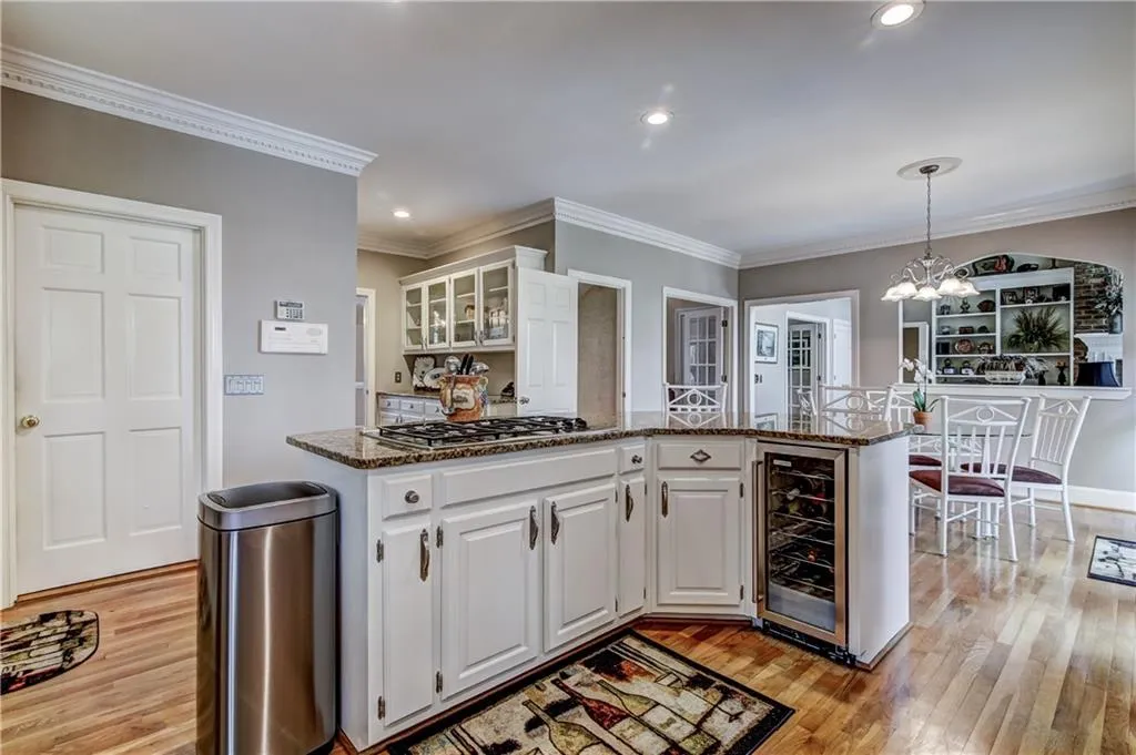 190 Grogans Landing, Sandy Springs, Georgia 30350, 5 Bedrooms Bedrooms, ,4 BathroomsBathrooms,Residential,Sold,190 Grogans Landing,5826788