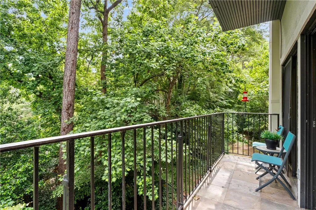3071 Lenox Road Ne Unit 19, Atlanta, Georgia 30324, 2 Bedrooms Bedrooms, ,2 BathroomsBathrooms,Residential,For Sale,3071 Lenox Road Ne Unit 19,7623450