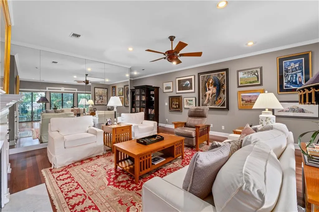3071 Lenox Road Ne Unit 19, Atlanta, Georgia 30324, 2 Bedrooms Bedrooms, ,2 BathroomsBathrooms,Residential,For Sale,3071 Lenox Road Ne Unit 19,7623450