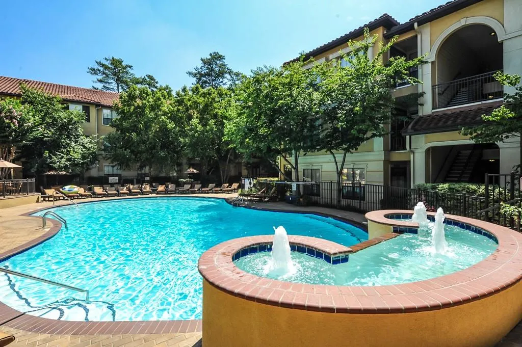 3777 Peachtree Road Ne Unit 933, Brookhaven, Georgia 30319, 1 Bedroom Bedrooms, ,1 BathroomBathrooms,Residential,For Sale,3777 Peachtree Road Ne Unit 933,7654065