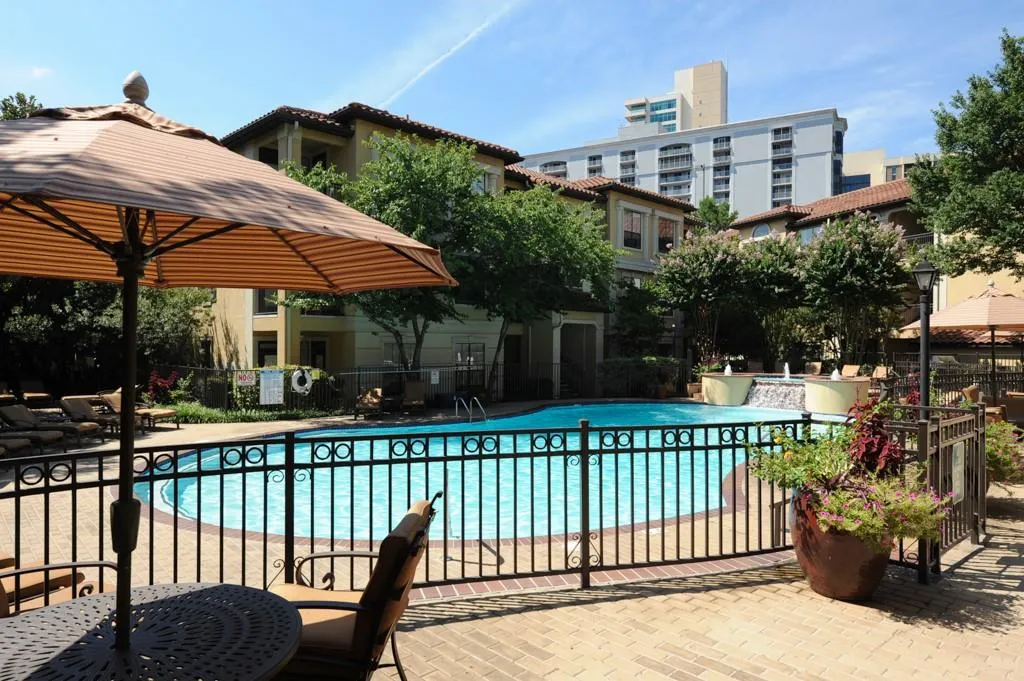 3777 Peachtree Road Ne Unit 933, Brookhaven, Georgia 30319, 1 Bedroom Bedrooms, ,1 BathroomBathrooms,Residential,For Sale,3777 Peachtree Road Ne Unit 933,7654065