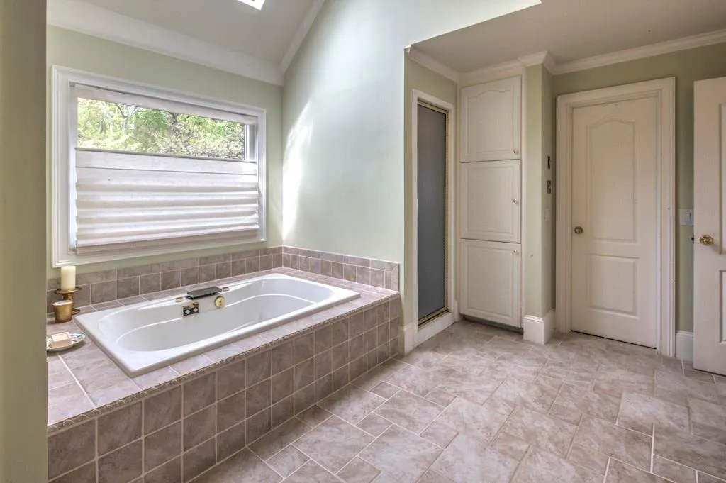 5330 Cross Roads Manor, Atlanta, Georgia 30327, 5 Bedrooms Bedrooms, ,5 BathroomsBathrooms,Residential,Sold,5330 Cross Roads Manor,5676860