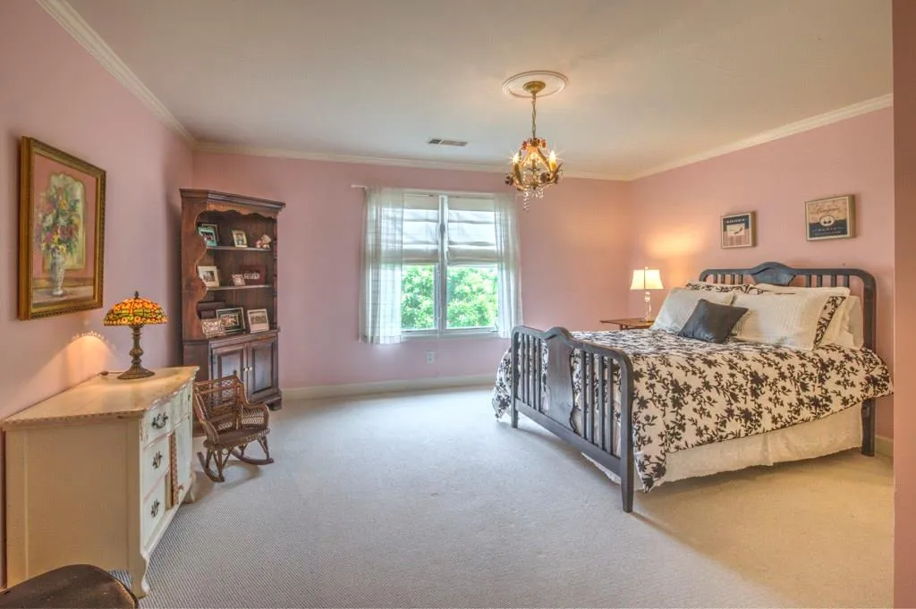 5330 Cross Roads Manor, Atlanta, Georgia 30327, 5 Bedrooms Bedrooms, ,5 BathroomsBathrooms,Residential,Sold,5330 Cross Roads Manor,5676860