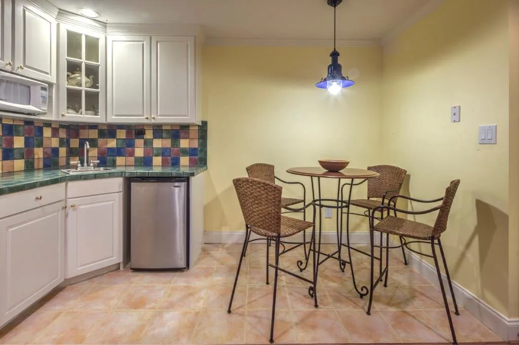 5330 Cross Roads Manor, Atlanta, Georgia 30327, 5 Bedrooms Bedrooms, ,5 BathroomsBathrooms,Residential,Sold,5330 Cross Roads Manor,5676860