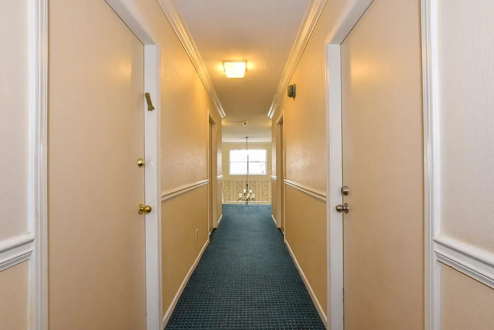 6851 Roswell Road Unit C10, Atlanta, Georgia 30328, 2 Bedrooms Bedrooms, ,2 BathroomsBathrooms,Residential,Sold,6851 Roswell Road Unit C10,5962416