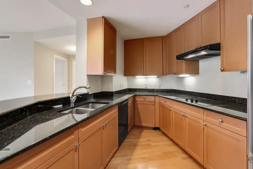 700 Park Regency Place Unit 703, Atlanta, Georgia 30326, 2 Bedrooms Bedrooms, ,2 BathroomsBathrooms,Residential,Sold,700 Park Regency Place Unit 703,5976351