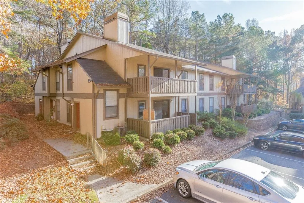 1402 Woodcliff Drive, Sandy Springs, Georgia 30350, 1 Bedroom Bedrooms, ,1 BathroomBathrooms,Residential,Sold,1402 Woodcliff Drive,6975263