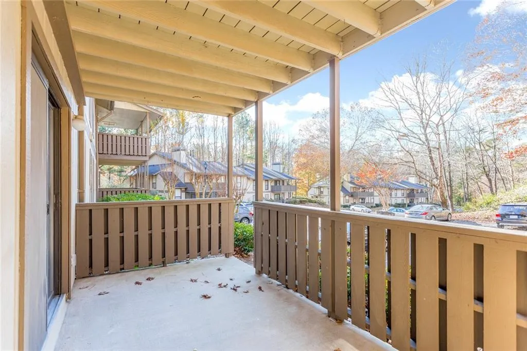 1402 Woodcliff Drive, Sandy Springs, Georgia 30350, 1 Bedroom Bedrooms, ,1 BathroomBathrooms,Residential,Sold,1402 Woodcliff Drive,6975263