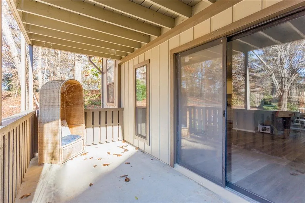 1402 Woodcliff Drive, Sandy Springs, Georgia 30350, 1 Bedroom Bedrooms, ,1 BathroomBathrooms,Residential,Sold,1402 Woodcliff Drive,6975263