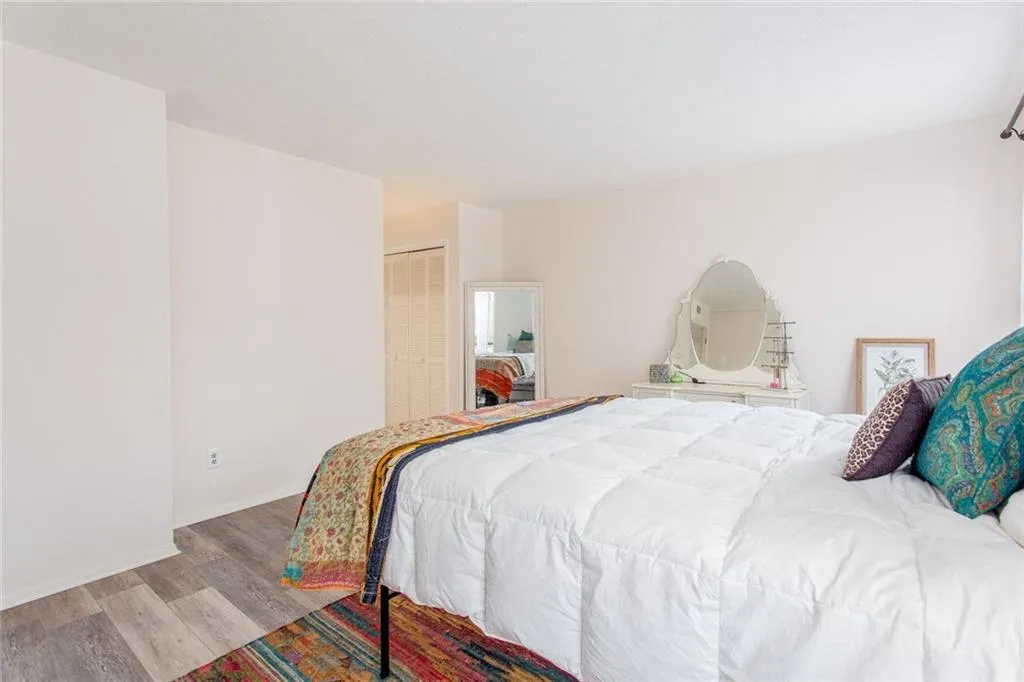 1402 Woodcliff Drive, Sandy Springs, Georgia 30350, 1 Bedroom Bedrooms, ,1 BathroomBathrooms,Residential,Sold,1402 Woodcliff Drive,6975263