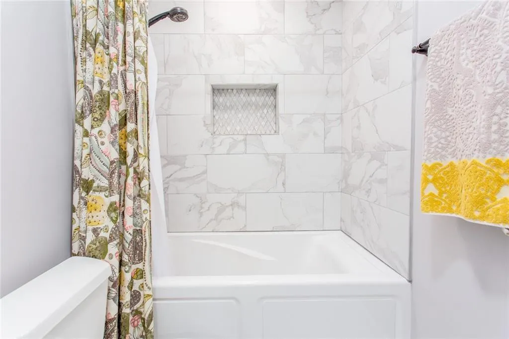 1402 Woodcliff Drive, Sandy Springs, Georgia 30350, 1 Bedroom Bedrooms, ,1 BathroomBathrooms,Residential,Sold,1402 Woodcliff Drive,6975263