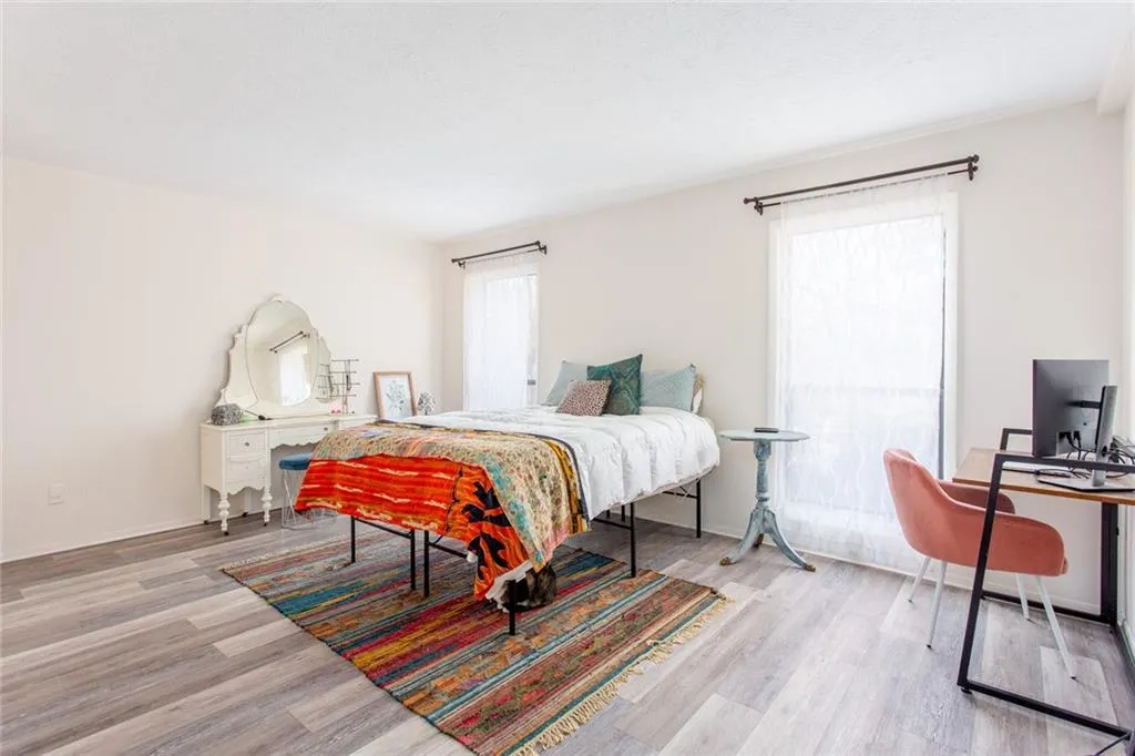 1402 Woodcliff Drive, Sandy Springs, Georgia 30350, 1 Bedroom Bedrooms, ,1 BathroomBathrooms,Residential,Sold,1402 Woodcliff Drive,6975263