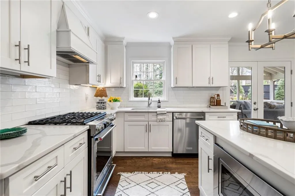 6615 Williamson Drive, Atlanta, Georgia 30328, 3 Bedrooms Bedrooms, ,2 BathroomsBathrooms,Residential,For Sale,6615 Williamson Drive,7735444