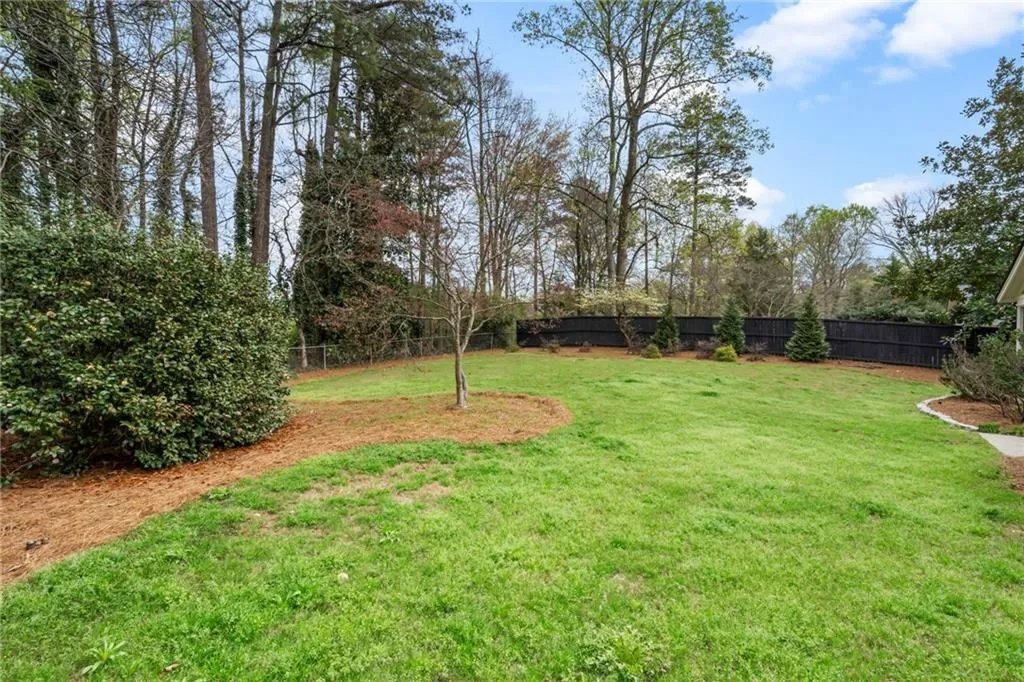 6615 Williamson Drive, Atlanta, Georgia 30328, 3 Bedrooms Bedrooms, ,2 BathroomsBathrooms,Residential,For Sale,6615 Williamson Drive,7735444