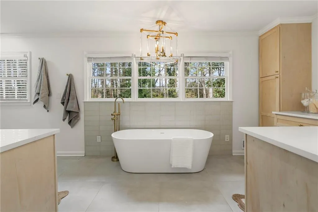 6615 Williamson Drive, Atlanta, Georgia 30328, 3 Bedrooms Bedrooms, ,2 BathroomsBathrooms,Residential,For Sale,6615 Williamson Drive,7735444