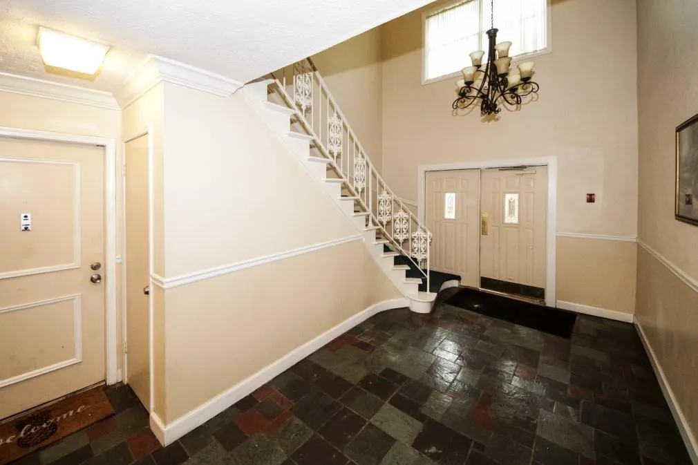 6851 Roswell Road Unit P2, Atlanta, Georgia 30328, 2 Bedrooms Bedrooms, ,2 BathroomsBathrooms,Residential,Sold,6851 Roswell Road Unit P2,6062320