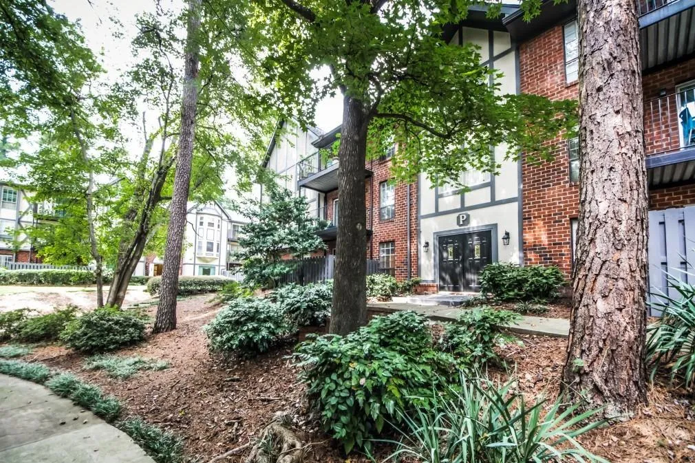 6851 Roswell Road Unit P2, Atlanta, Georgia 30328, 2 Bedrooms Bedrooms, ,2 BathroomsBathrooms,Residential,Sold,6851 Roswell Road Unit P2,6062320