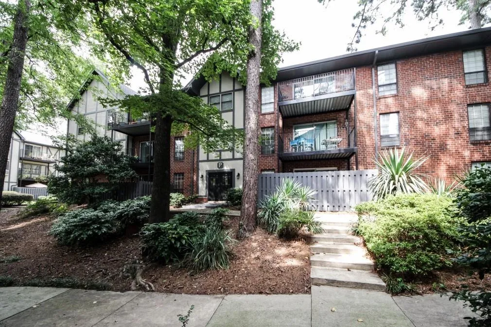 6851 Roswell Road Unit P2, Atlanta, Georgia 30328, 2 Bedrooms Bedrooms, ,2 BathroomsBathrooms,Residential,Sold,6851 Roswell Road Unit P2,6062320