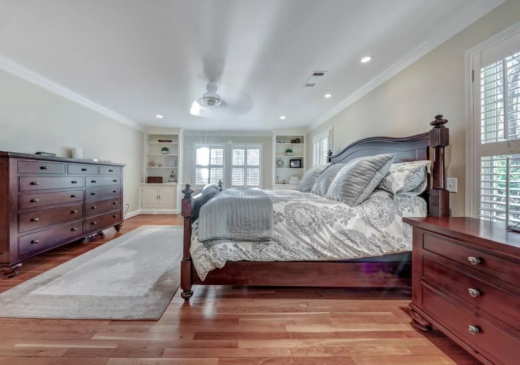 930 Edgewater Court Nw, Sandy Springs, Georgia 30328, 5 Bedrooms Bedrooms, ,4 BathroomsBathrooms,Residential,Sold,930 Edgewater Court Nw,6530508