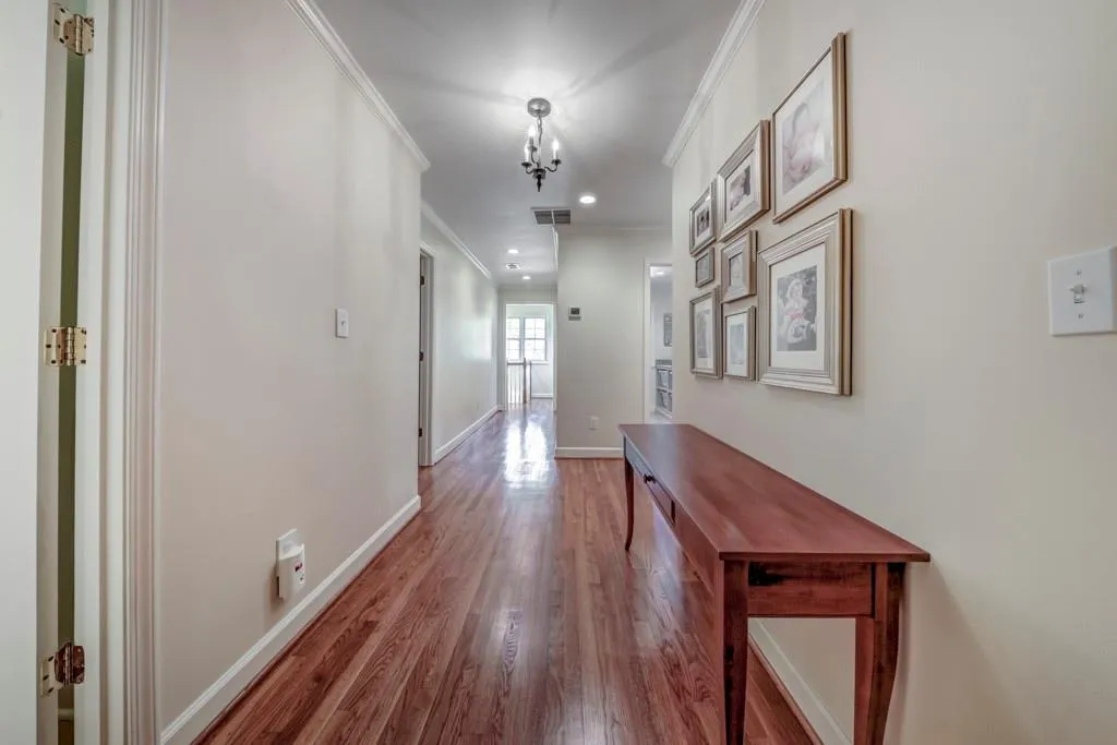 930 Edgewater Court Nw, Sandy Springs, Georgia 30328, 5 Bedrooms Bedrooms, ,4 BathroomsBathrooms,Residential,Sold,930 Edgewater Court Nw,6530508
