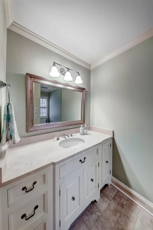 930 Edgewater Court Nw, Sandy Springs, Georgia 30328, 5 Bedrooms Bedrooms, ,4 BathroomsBathrooms,Residential,Sold,930 Edgewater Court Nw,6530508