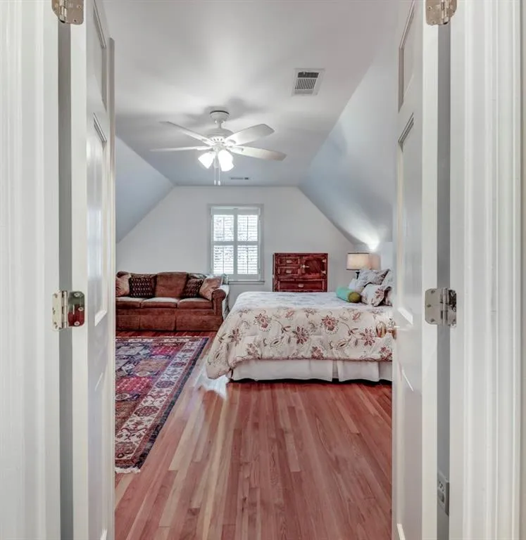 930 Edgewater Court Nw, Sandy Springs, Georgia 30328, 5 Bedrooms Bedrooms, ,4 BathroomsBathrooms,Residential,Sold,930 Edgewater Court Nw,6530508