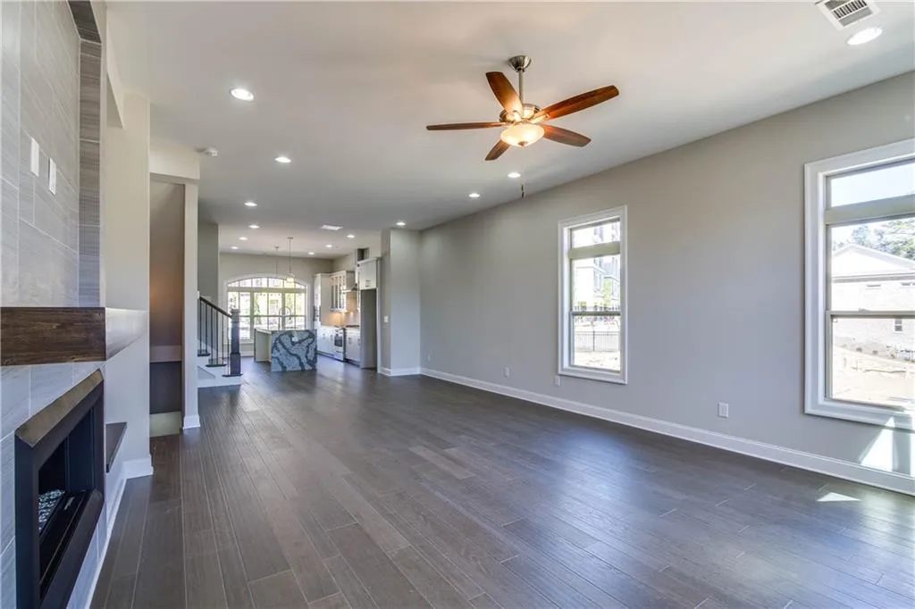 4202 Deming Circle, Atlanta, Georgia 30342, 3 Bedrooms Bedrooms, ,3 BathroomsBathrooms,Residential,Sold,4202 Deming Circle,5812503