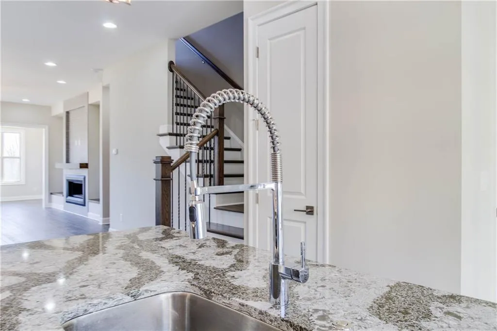 4202 Deming Circle, Atlanta, Georgia 30342, 3 Bedrooms Bedrooms, ,3 BathroomsBathrooms,Residential,Sold,4202 Deming Circle,5812503