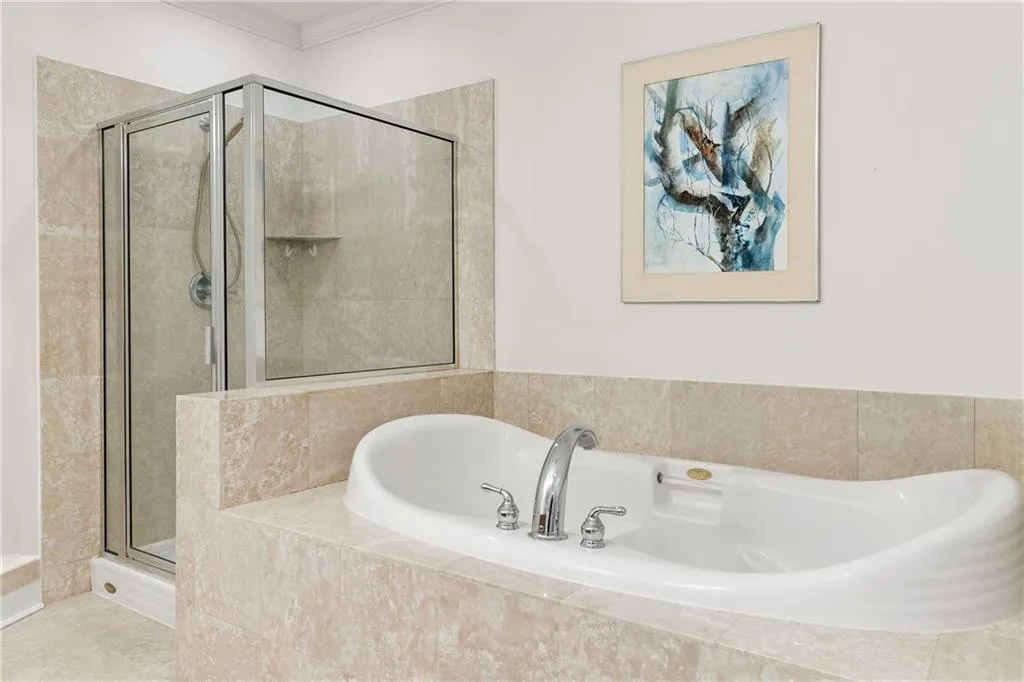 2881 Peachtree Road Ne Unit 702, Atlanta, Georgia 30305, 2 Bedrooms Bedrooms, ,2 BathroomsBathrooms,Residential,For Sale,2881 Peachtree Road Ne Unit 702,7649240