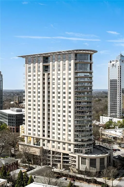 2881 Peachtree Road Ne Unit 702, Atlanta, Georgia 30305, 2 Bedrooms Bedrooms, ,2 BathroomsBathrooms,Residential,For Sale,2881 Peachtree Road Ne Unit 702,7649240