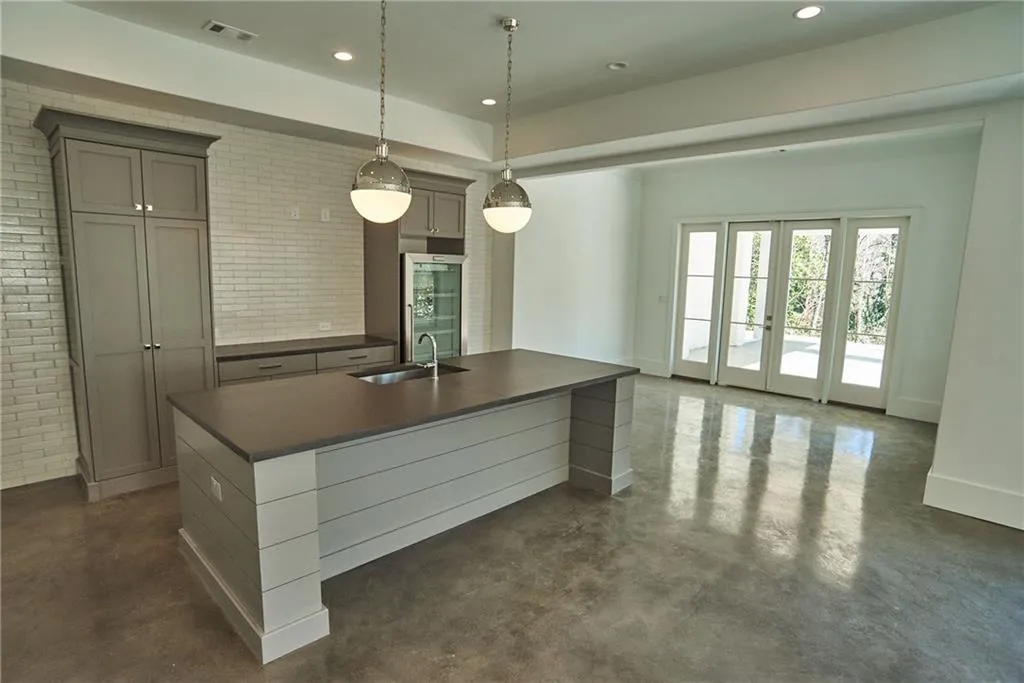 4545 Lake Forrest Drive, Atlanta, Georgia 30342, 8 Bedrooms Bedrooms, ,8 BathroomsBathrooms,Residential,Sold,4545 Lake Forrest Drive,5949439