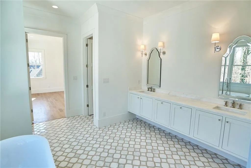 4545 Lake Forrest Drive, Atlanta, Georgia 30342, 8 Bedrooms Bedrooms, ,8 BathroomsBathrooms,Residential,Sold,4545 Lake Forrest Drive,5949439