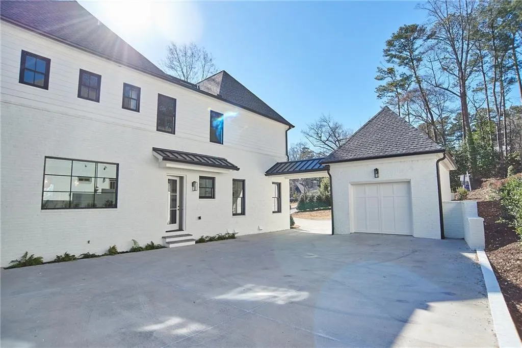 4545 Lake Forrest Drive, Atlanta, Georgia 30342, 8 Bedrooms Bedrooms, ,8 BathroomsBathrooms,Residential,Sold,4545 Lake Forrest Drive,5949439