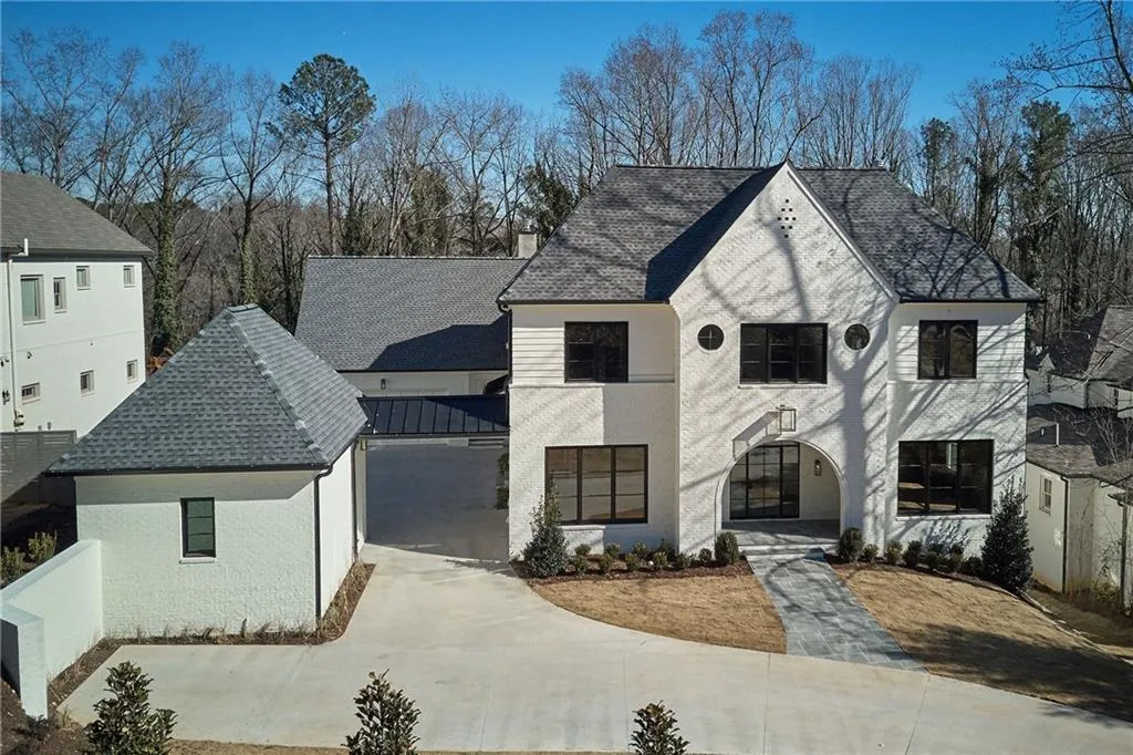 4545 Lake Forrest Drive, Atlanta, Georgia 30342, 8 Bedrooms Bedrooms, ,8 BathroomsBathrooms,Residential,Sold,4545 Lake Forrest Drive,5949439