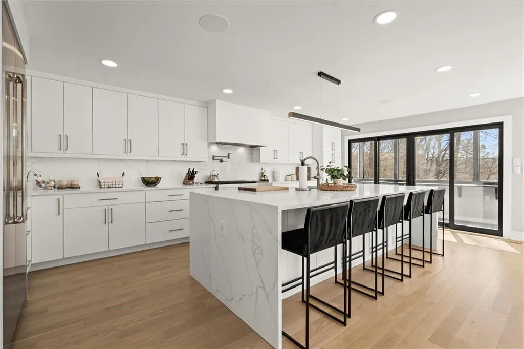 3050 River North Parkway, Atlanta, Georgia 30328, 4 Bedrooms Bedrooms, ,3 BathroomsBathrooms,Residential,Sold,3050 River North Parkway,7548123