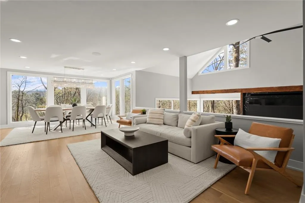 3050 River North Parkway, Atlanta, Georgia 30328, 4 Bedrooms Bedrooms, ,3 BathroomsBathrooms,Residential,Sold,3050 River North Parkway,7548123