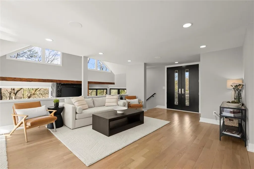 3050 River North Parkway, Atlanta, Georgia 30328, 4 Bedrooms Bedrooms, ,3 BathroomsBathrooms,Residential,Sold,3050 River North Parkway,7548123