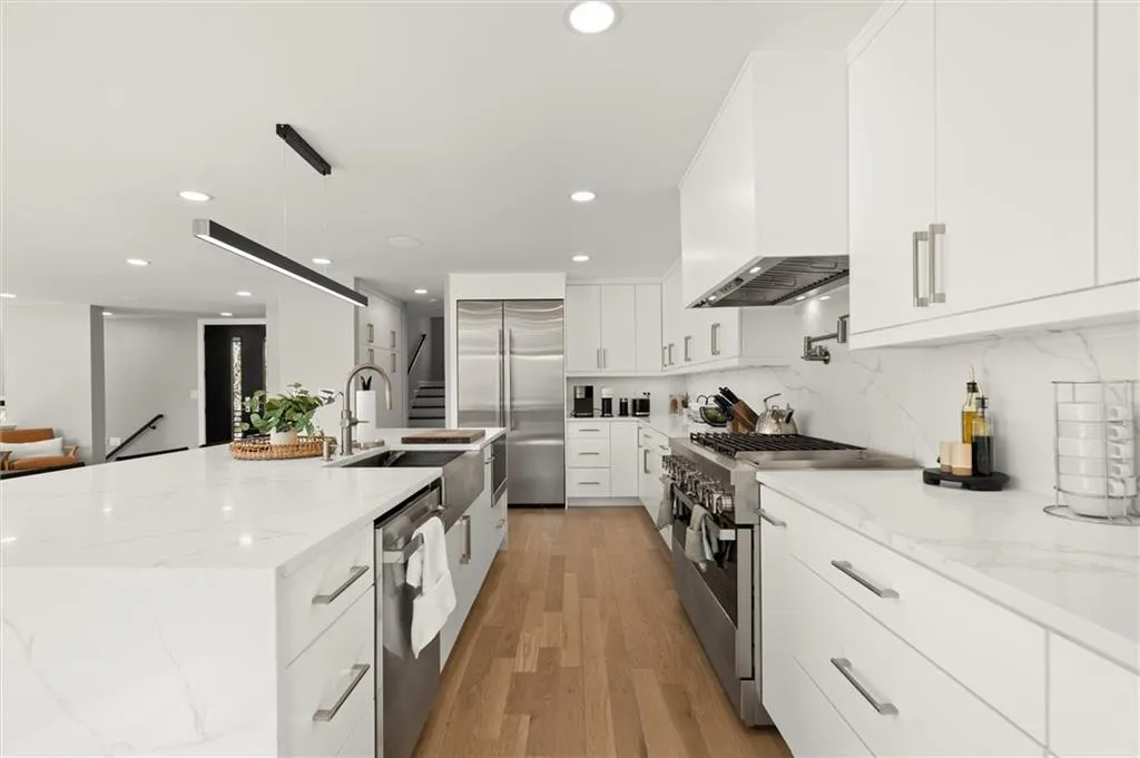 3050 River North Parkway, Atlanta, Georgia 30328, 4 Bedrooms Bedrooms, ,3 BathroomsBathrooms,Residential,Sold,3050 River North Parkway,7548123