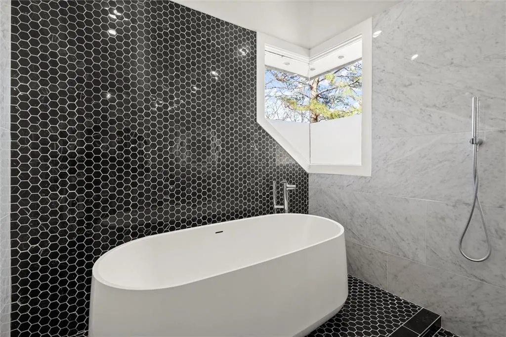 3050 River North Parkway, Atlanta, Georgia 30328, 4 Bedrooms Bedrooms, ,3 BathroomsBathrooms,Residential,Sold,3050 River North Parkway,7548123