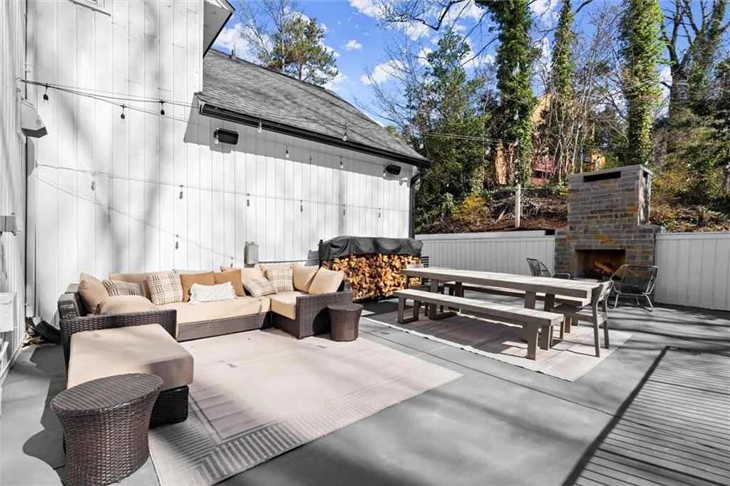 3050 River North Parkway, Atlanta, Georgia 30328, 4 Bedrooms Bedrooms, ,3 BathroomsBathrooms,Residential,Sold,3050 River North Parkway,7548123