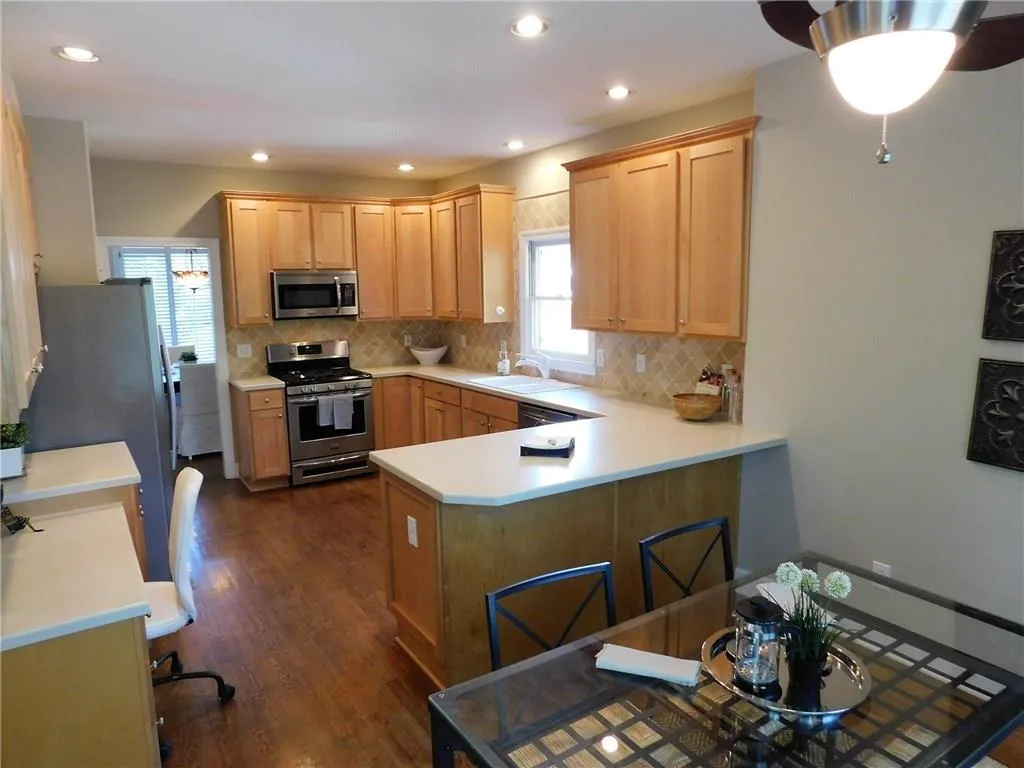 2769 Brookgrove Lane Se, Atlanta, Georgia 30339, 4 Bedrooms Bedrooms, ,3 BathroomsBathrooms,Residential,Sold,2769 Brookgrove Lane Se,5973186