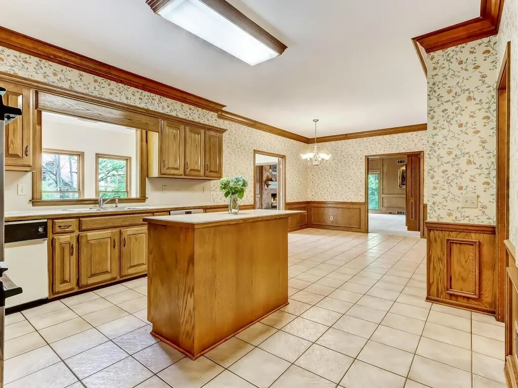 7465 Hunters Woods Drive, Sandy Springs, Georgia 30350, 5 Bedrooms Bedrooms, ,5 BathroomsBathrooms,Residential,Sold,7465 Hunters Woods Drive,7197132