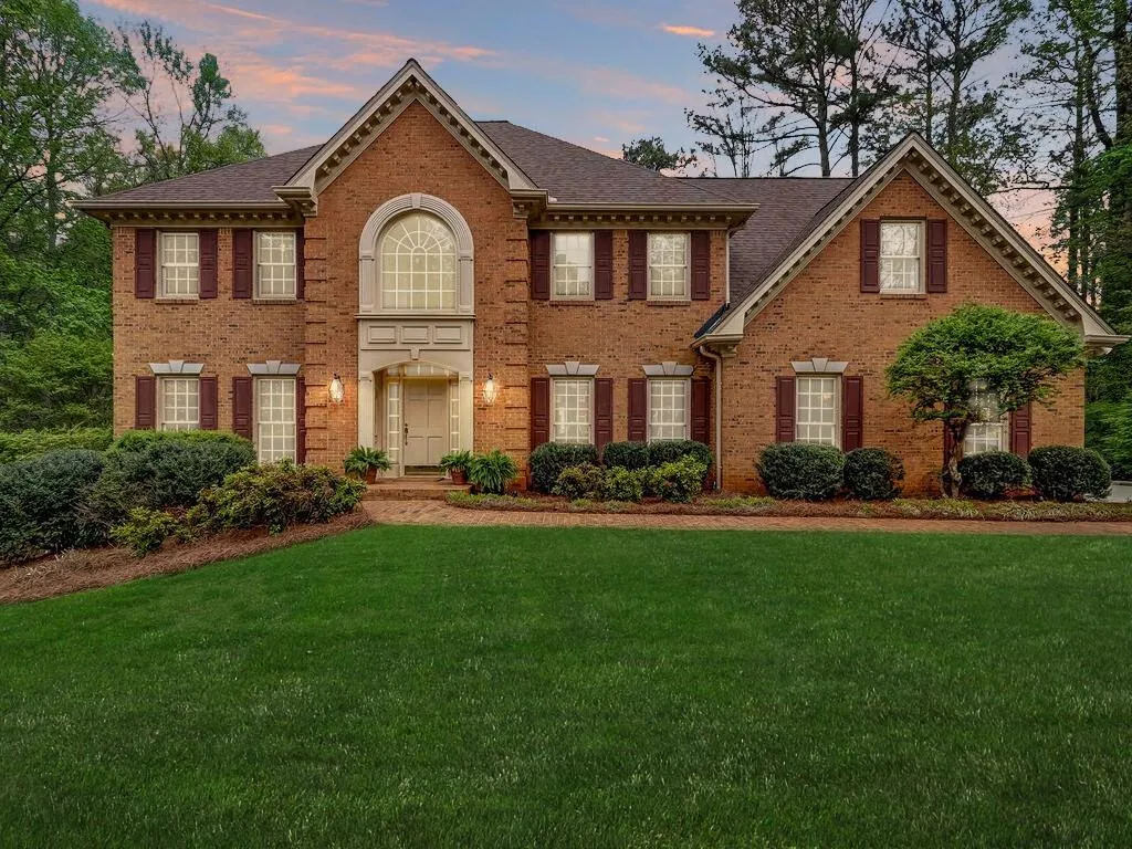 7465 Hunters Woods Drive, Sandy Springs, Georgia 30350, 5 Bedrooms Bedrooms, ,5 BathroomsBathrooms,Residential,Sold,7465 Hunters Woods Drive,7197132