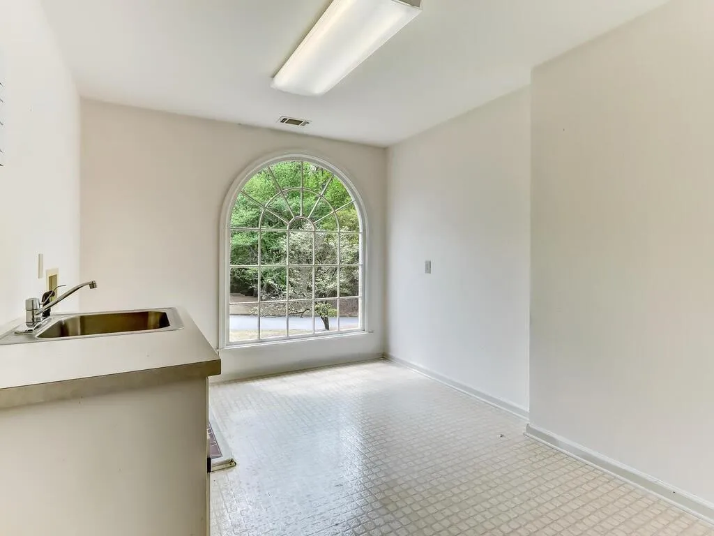 7465 Hunters Woods Drive, Sandy Springs, Georgia 30350, 5 Bedrooms Bedrooms, ,5 BathroomsBathrooms,Residential,Sold,7465 Hunters Woods Drive,7197132